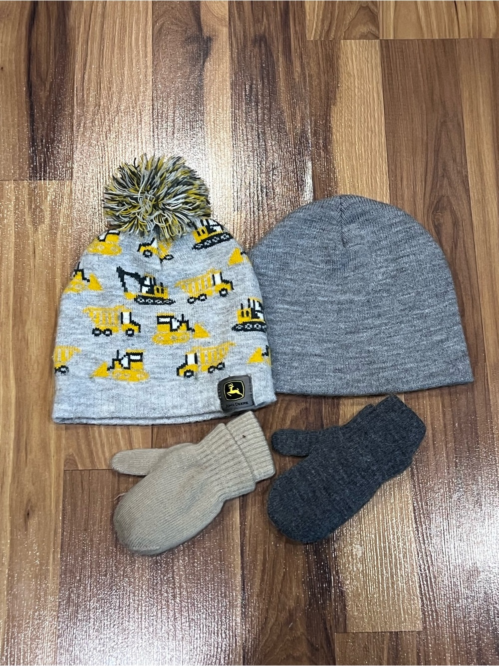 John Deere Gray & Yellow Construction Pom-Pom Beanie with Mittens